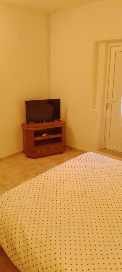 Apartman Kevin Karlobag Extérieur photo